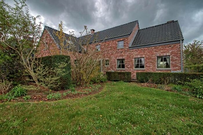 4-kamerhuis te koop in Lustin