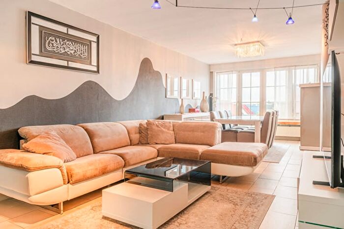 8-kamerappartement te koop in Sint-Niklaas