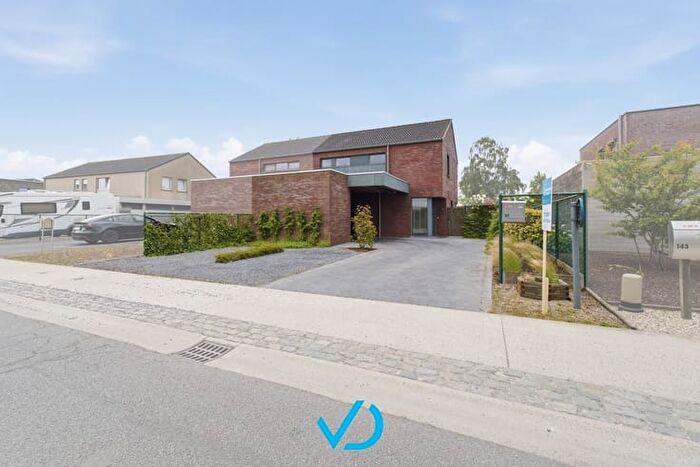12-kamerhuis te koop in Roeselare