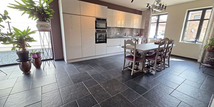 Huizen Koop Huur - 2