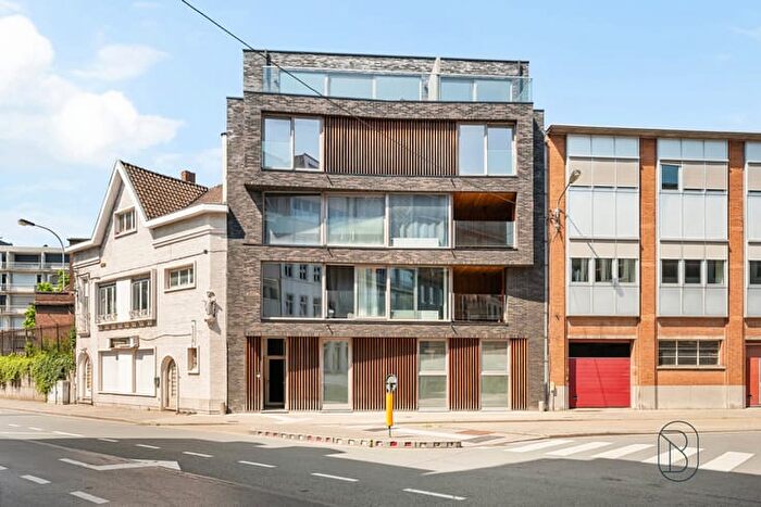 8-kamerappartement te koop in Kortrijk