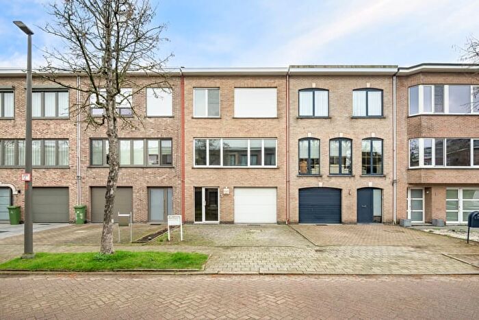 13-kamerhuis te koop in Merksem