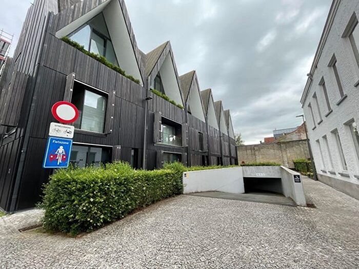 7-kamerappartement te huur in Brugge