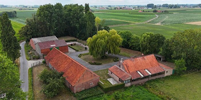 Huis te koop in Poeke