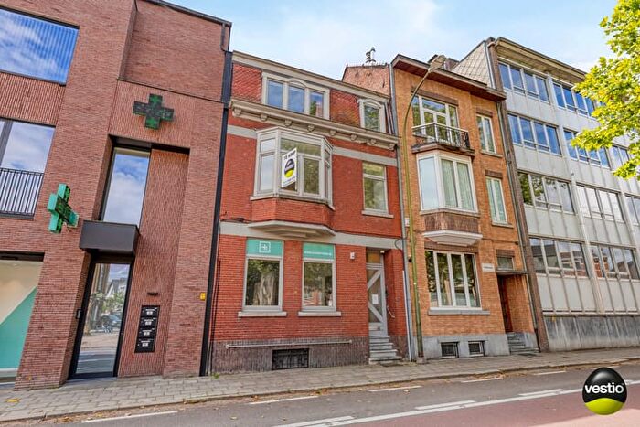 14-kamerhuis te koop in Hasselt