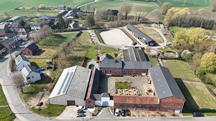 12-kamerhuis te koop in Hannut Petit-Hallet