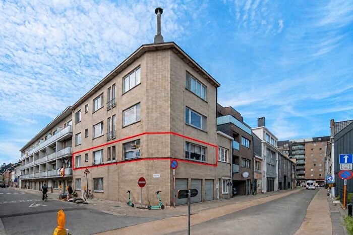 10-kamerappartement te koop in Sint-Niklaas
