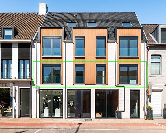13-kamerappartement te koop in 's Gravenwezel