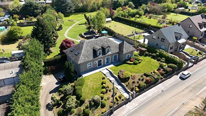 5-kamerhuis te koop in MONCEAU-SUR-SAMBRE