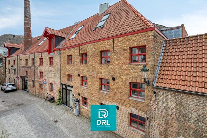 11-kamerappartement te koop in Brugge