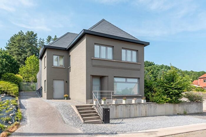 15-kamerhuis te koop in Langdorp