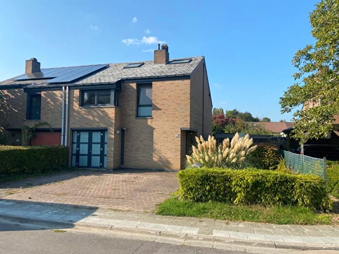 4-kamerhuis te huur in Ottignies-Louvain-la-Neuve