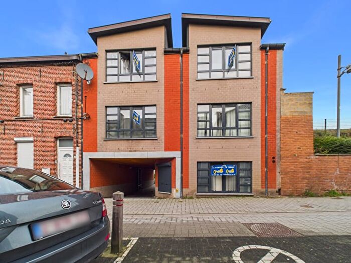 10-kamerhuis te koop in La Louvière