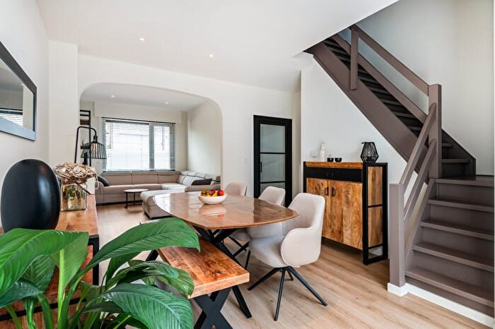 12-kamerhuis te koop in Merksem
