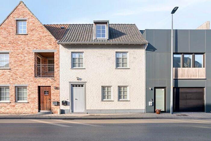 17-kamerhuis te koop in Staden