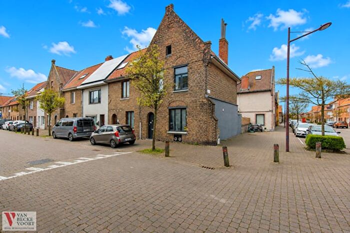 9-kamerhuis te koop in Oostende