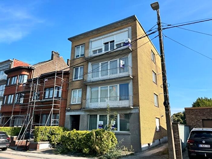 8-kamerhuis te koop in Monceau-Sur-Sambre