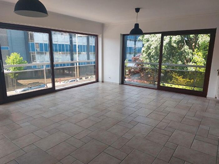 10-kamerappartement te huur in Mons