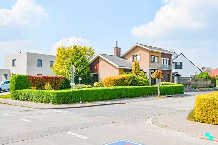 13-kamerhuis te koop in Hooglede