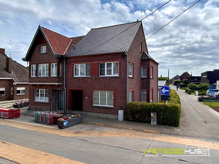 3-kamerhuis te koop in Denderhoutem