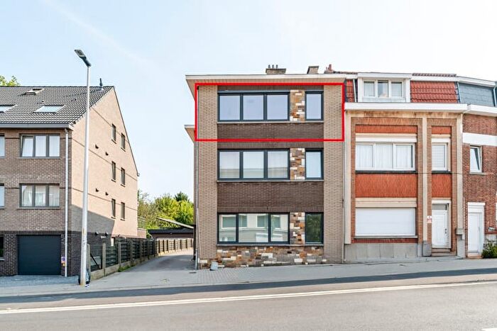 11-kamerappartement te koop in Sint-Pieters-Leeuw