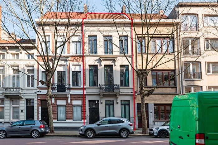 8-kamerappartement te koop in ANTWERPEN