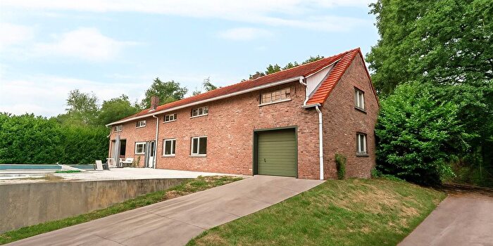 6-kamerhuis te koop in Oelegem