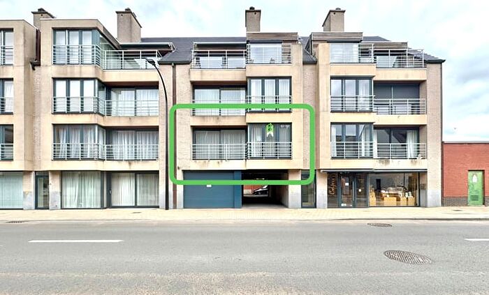 10-kamerappartement te huur in Oostrozebeke