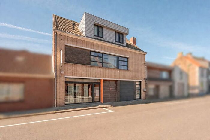 17-kamerhuis te koop in Oudenburg