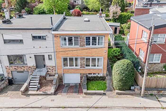 17-kamerhuis te koop in Loncin