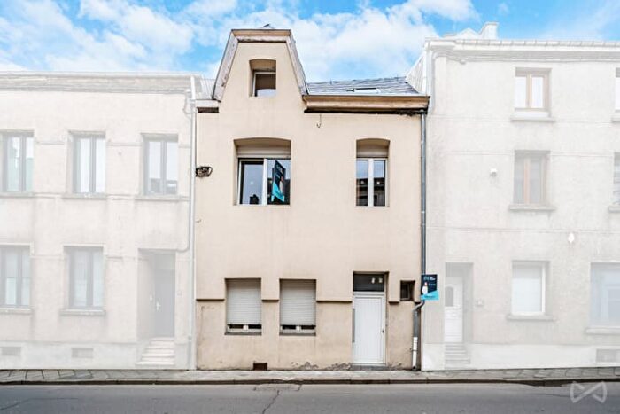 12-kamerhuis te koop in Arlon