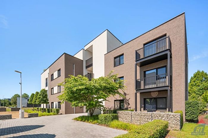 12-kamerappartement te koop in Sint-Truiden