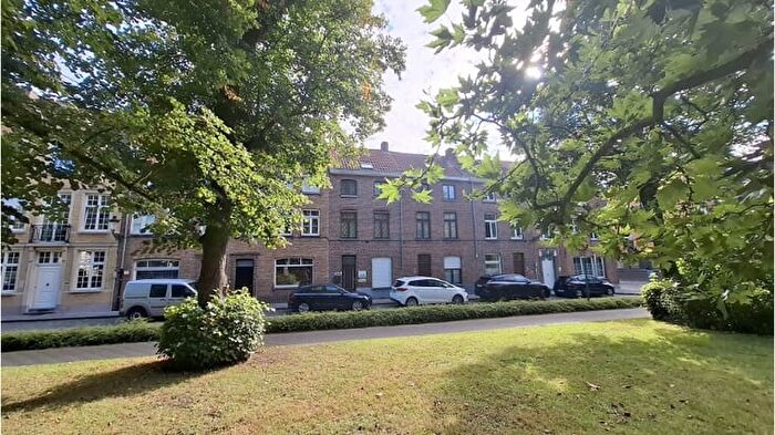 10-kamerhuis te koop in Brugge