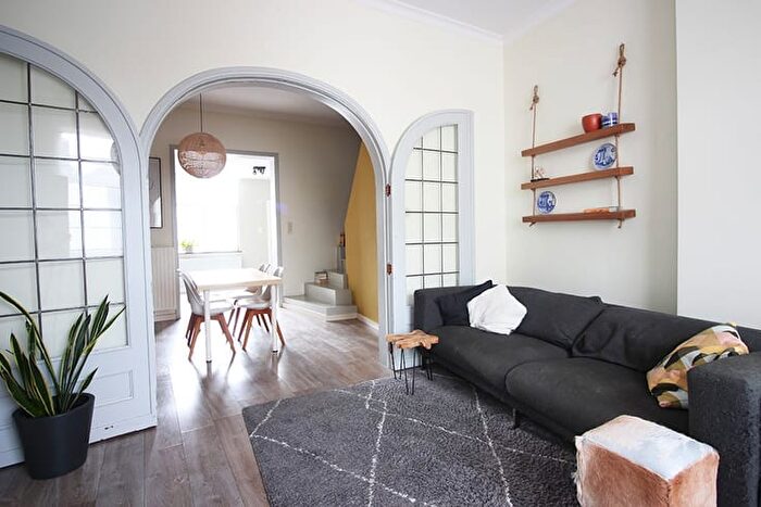 12-kamerhuis te koop in Humbeek