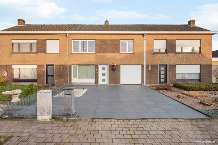 12-kamerhuis te koop in Izegem