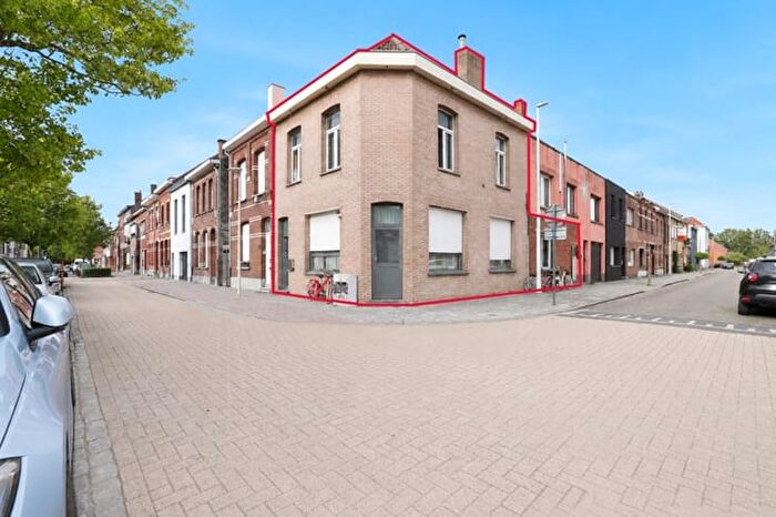 14-kamerhuis te koop in Schoten