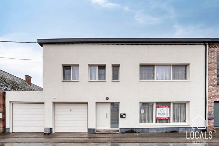 6-kamerhuis te koop in Ninove Outer