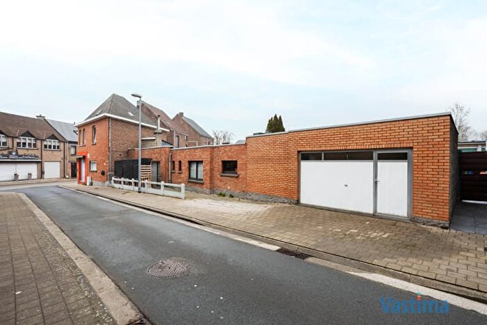 12-kamerhuis te koop in Aalst (9300)