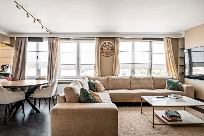 11-kamerappartement te koop in Deurne (2100)