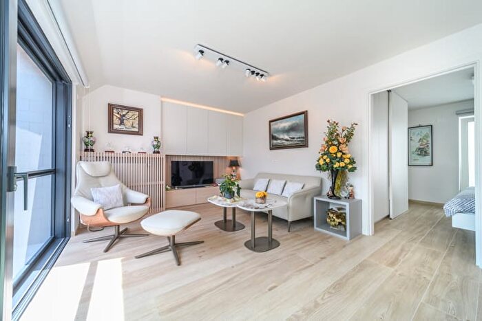 11-kamerappartement te koop in Oostende