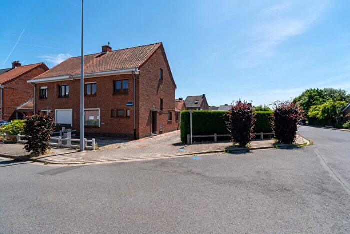 10-kamerhuis te koop in Sint-eloois-Vijve