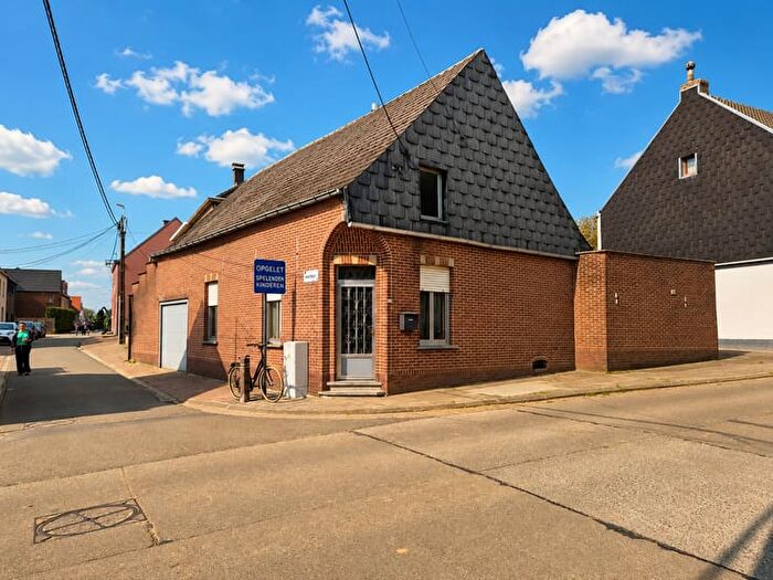 12-kamerhuis te koop in Mere