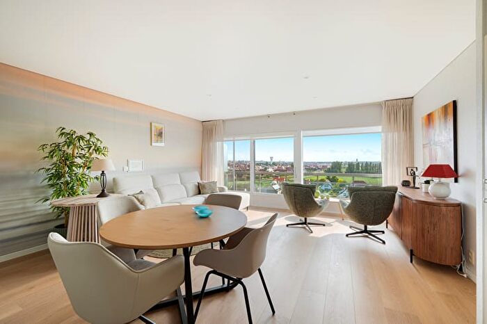 6-kamerappartement te koop in Duinbergen