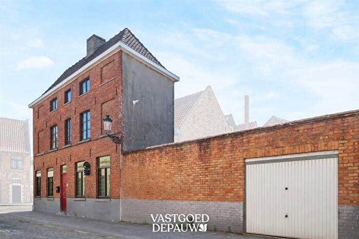 4-kamerhuis te koop in Brugge