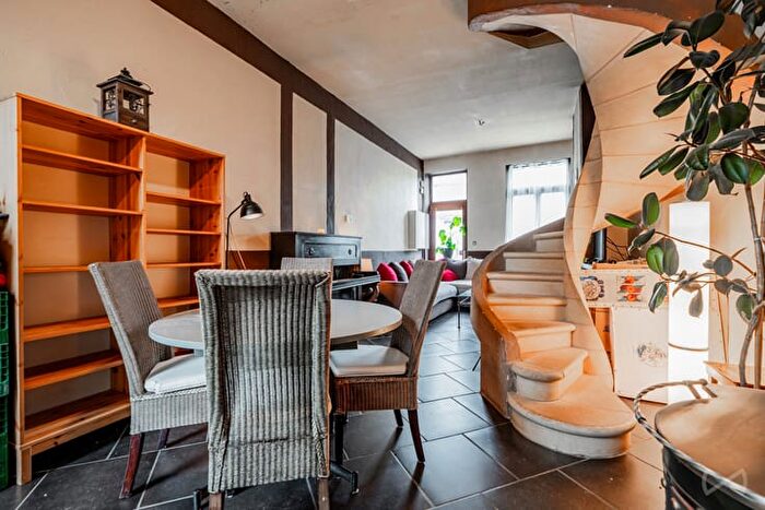 11-kamerhuis te koop in Amay