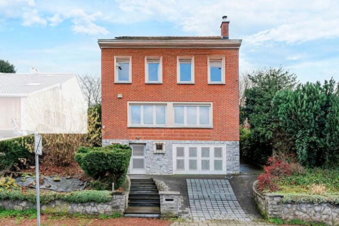 18-kamerhuis te koop in Nivelles