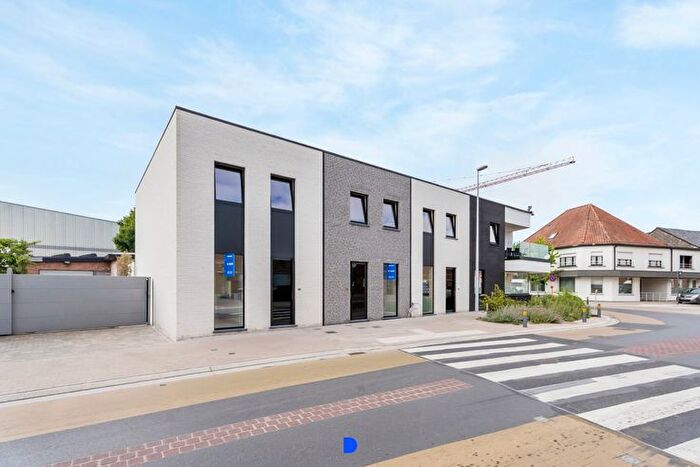 8-kamerhuis te huur in Oostnieuwkerke