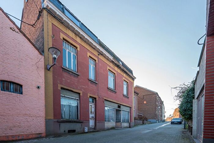 6-kamerhuis te koop in Jemeppe-sur-Sambre