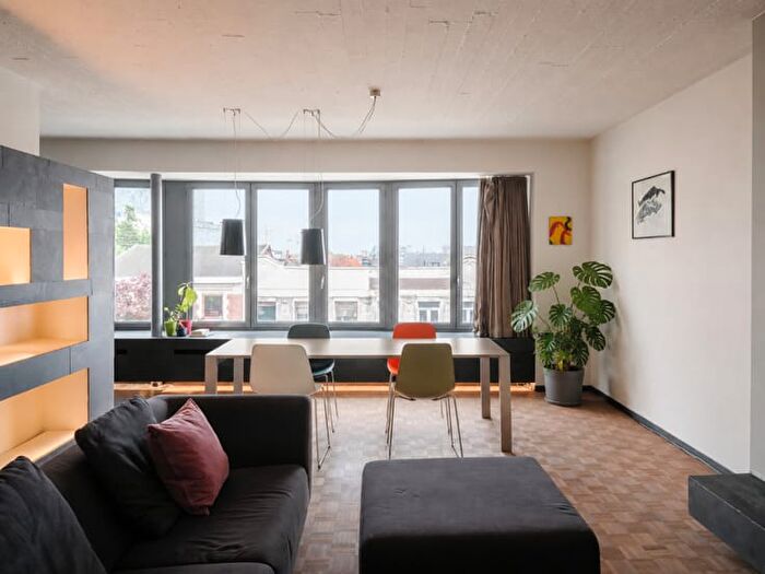 12-kamerappartement te koop in Gent