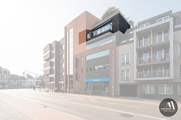 12-kamerappartement te koop in Eeklo
